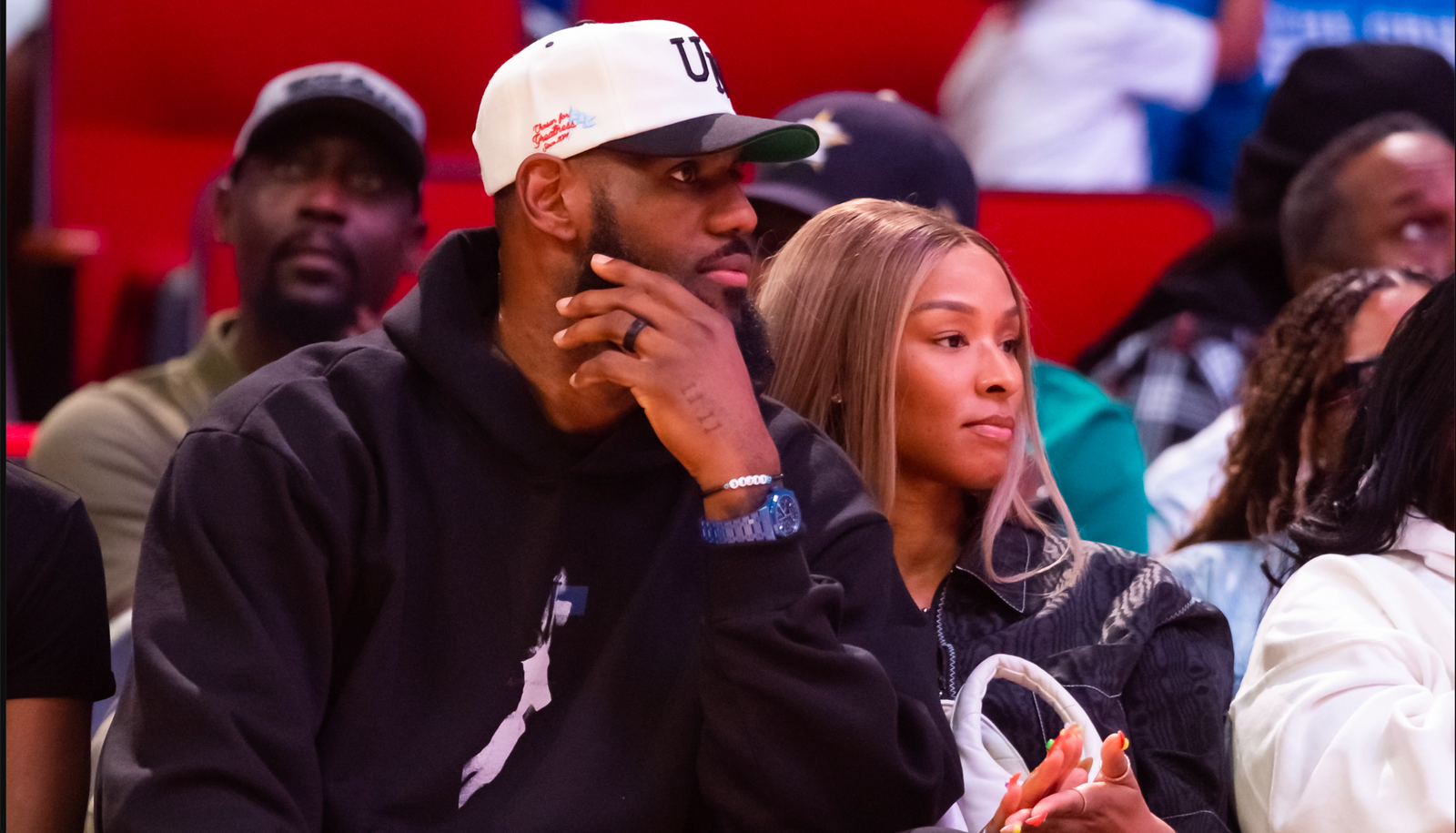 LeBron James Is Still Dancing to Kendrick Lamar’s Disses as Drake Tops Charts